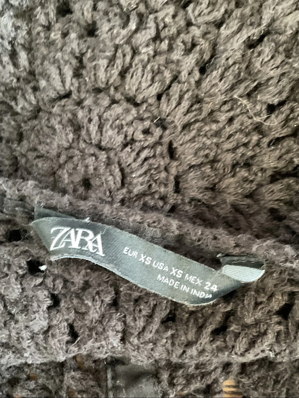 Zara handcrafted open